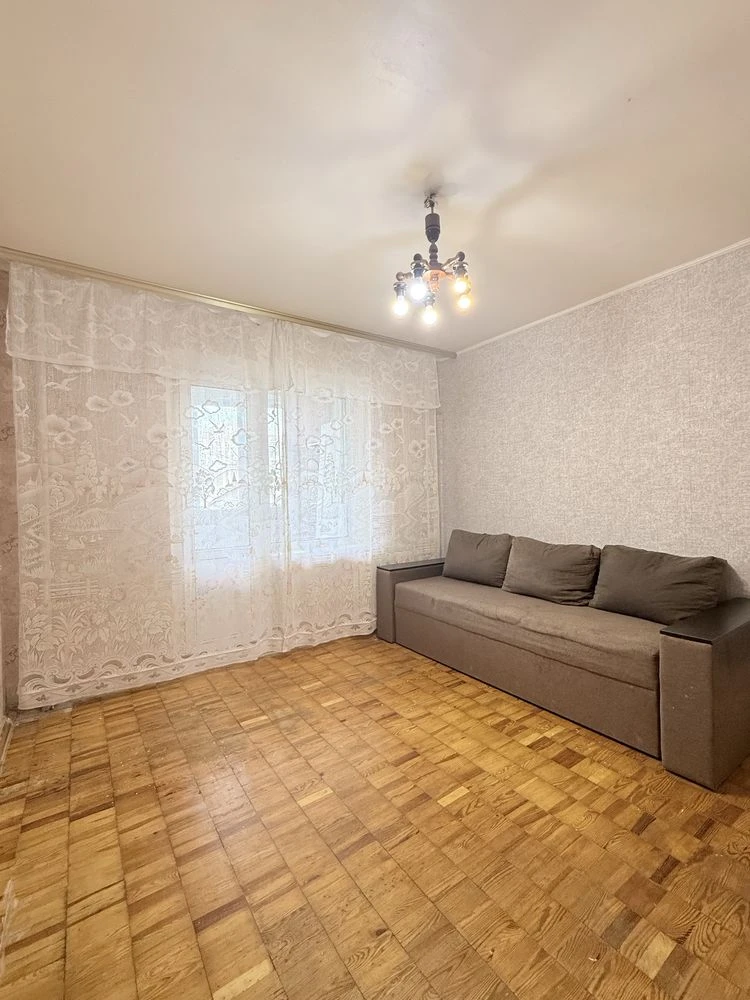 БЕЗ КОМІСІЇ Продаж 2-кімнатноі квартири. Деснянський р-н.