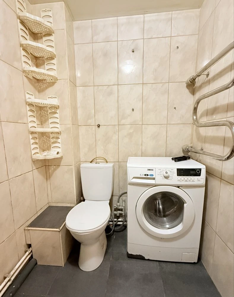 БЕЗ КОМІСІЇ Продаж 2-кімнатноі квартири. Деснянський р-н.