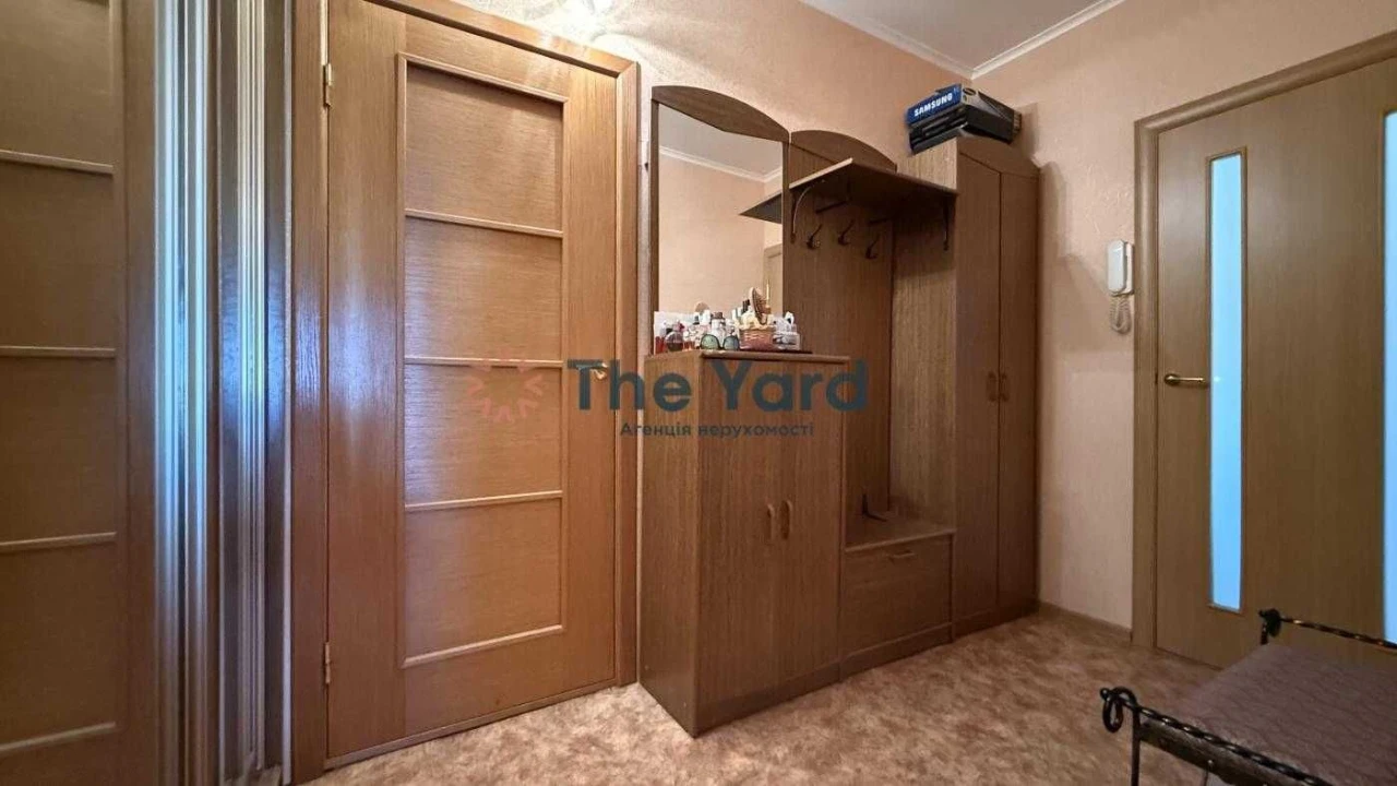 Продаж 2к квартири п-т Червоної калини, 38/10 Деснянський р-