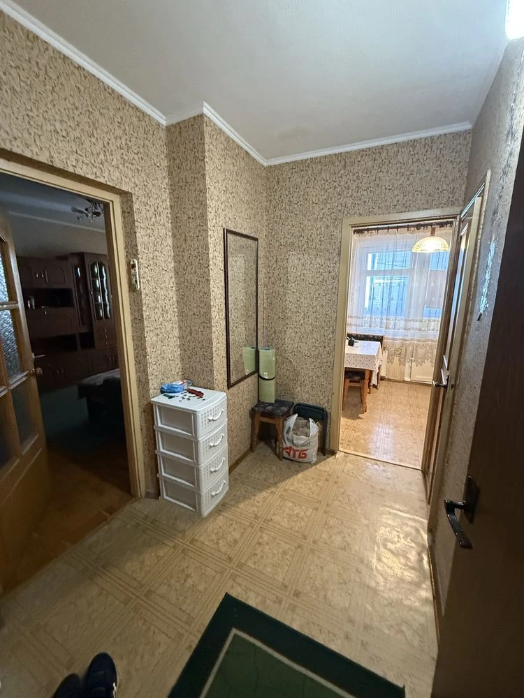 Чудова тепла 1 кімнатна м. Вирлиця 70 м, лоджія 7 м, видова,