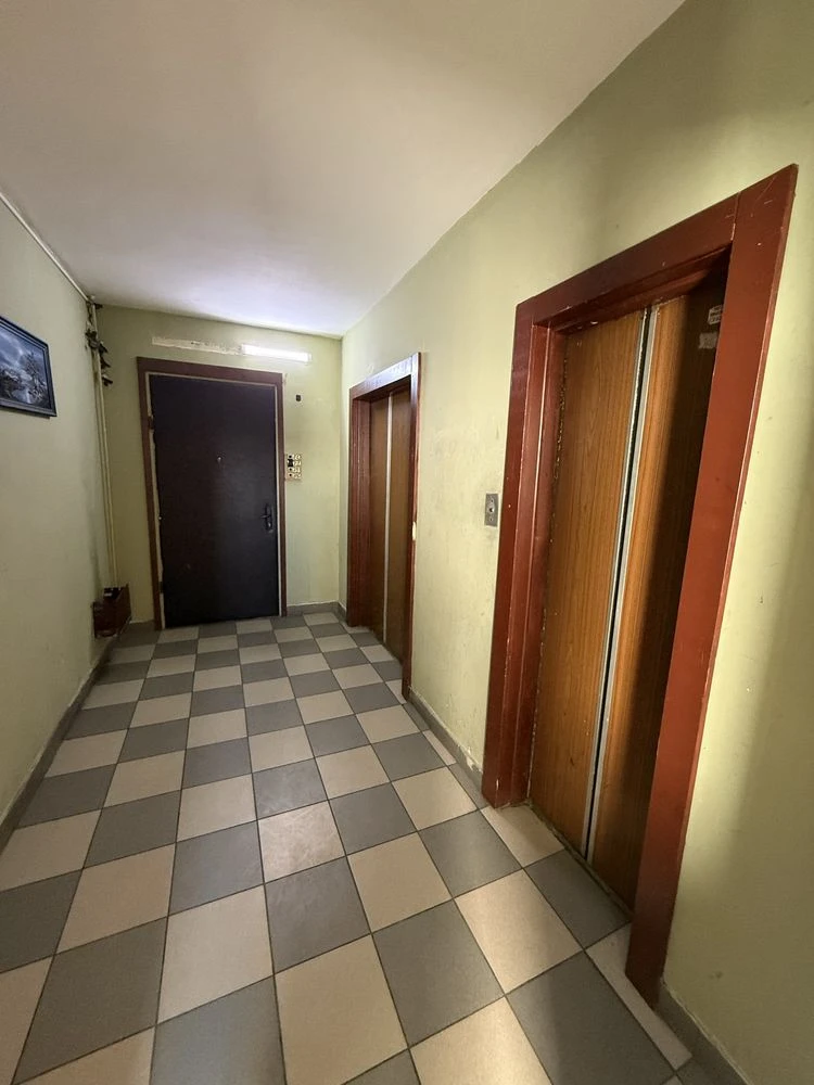 Чудова тепла 1 кімнатна м. Вирлиця 70 м, лоджія 7 м, видова,