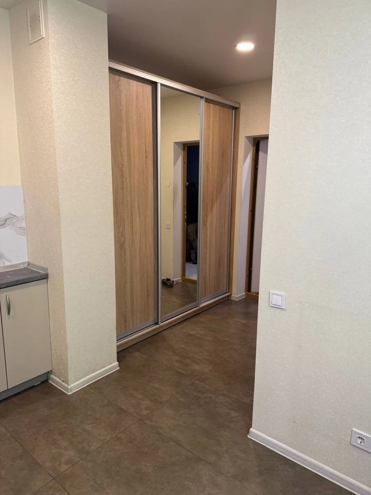 Продам 1 ком квартиру ЖК славутич Осокорки Позняки
