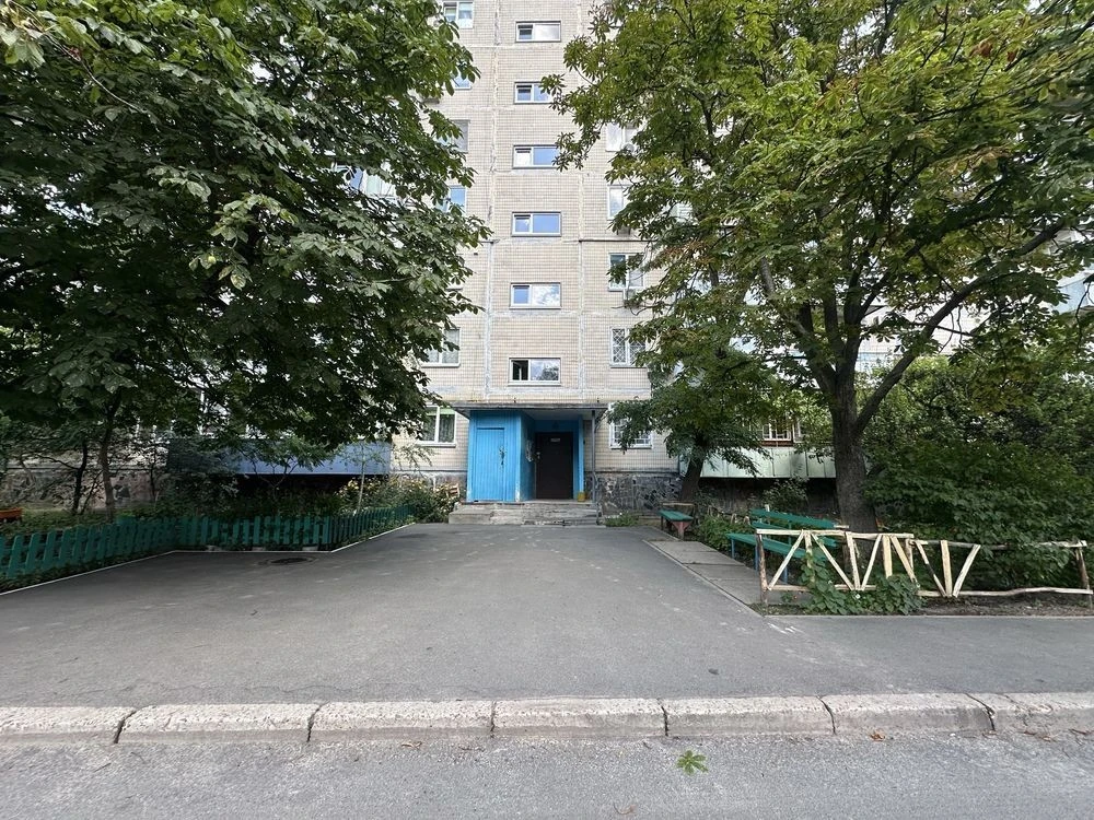 Без % 1к квартира Лісовий масив метро Лісова Мілютенко