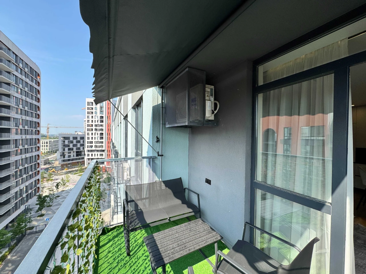 Без комісії! Продаж дизайнерської 1-кім. 44м2 атмосферним, в
