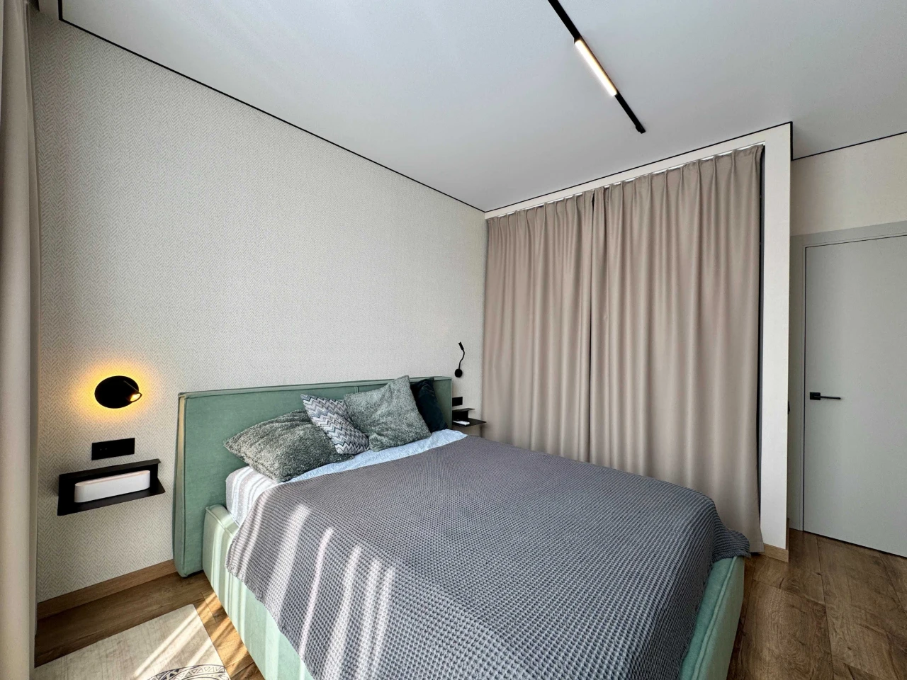Без комісії! Продаж дизайнерської 1-кім. 44м2 атмосферним, в