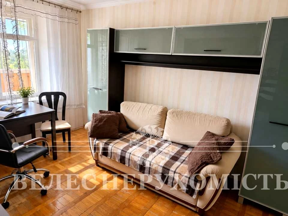 Квартира. Київ, Привокзальна вул.