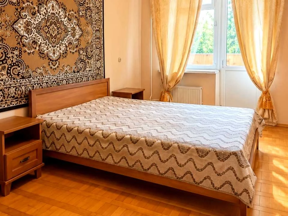 Квартира. Київ, Привокзальна вул.