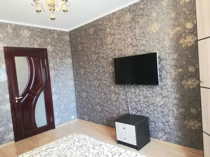 Виноградар, продам  гарну 3-х кiмнатну квартиру з ремонтом