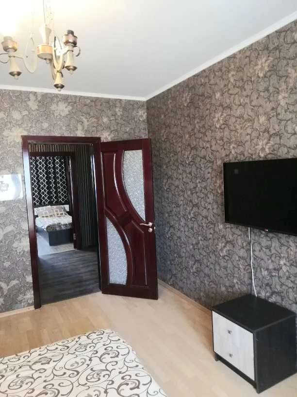 Виноградар, продам  гарну 3-х кiмнатну квартиру з ремонтом