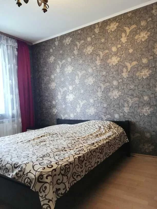 Виноградар, продам  гарну 3-х кiмнатну квартиру з ремонтом