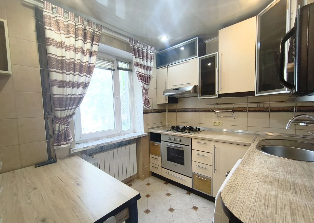 Без %! Продам чудову квартиру на Теліги 35-г!