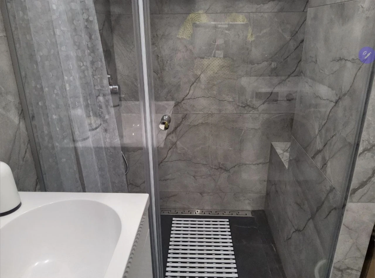 Радистів 34Е, 42 м.кв. з видом на Київ, останній поверх. з н