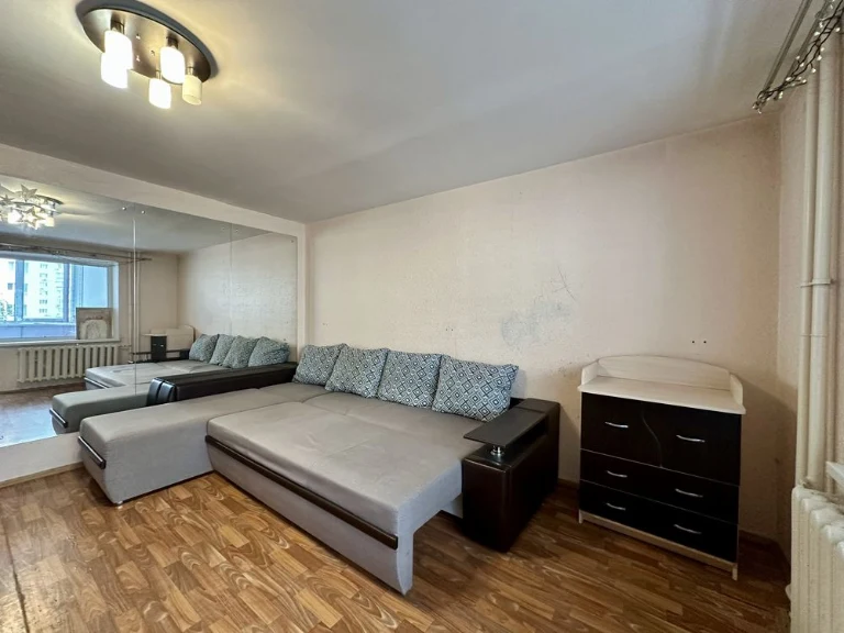 3к квартира 95м2 4 этаж Троещина Бальзака 4а