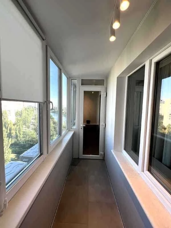 Продаж 1-кімнатної квартири 41 м², Флоренції вул.
