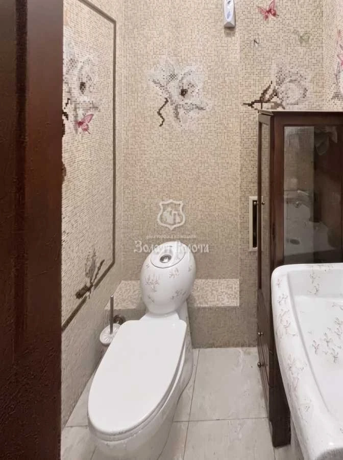 Продаж 3-кімнатної квартири 136 м², Вишгородська вул., 45/2