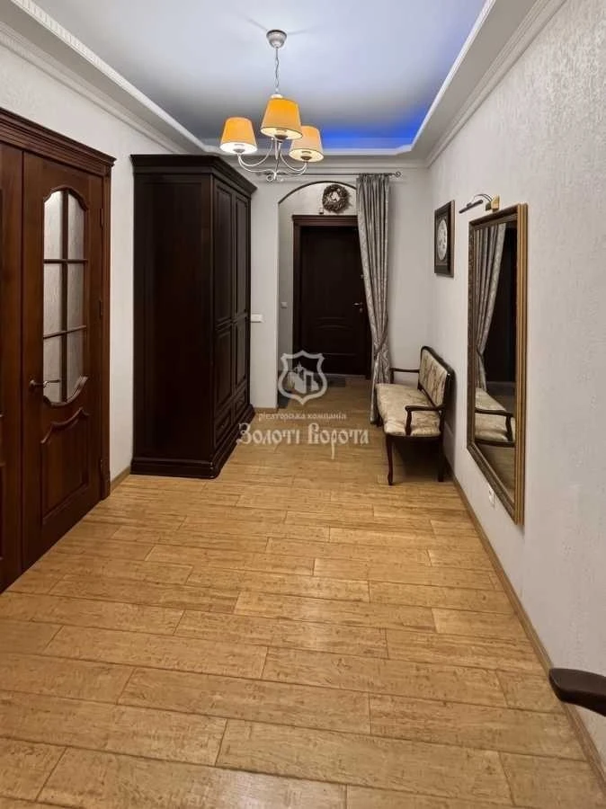 Продаж 3-кімнатної квартири 136 м², Вишгородська вул., 45/2