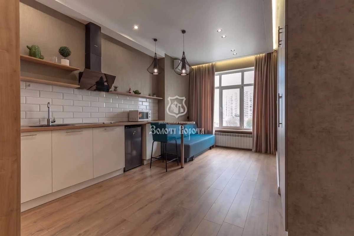 Продаж 1-кімнатної квартири 36 м², Євгена Коновальця вул., 3