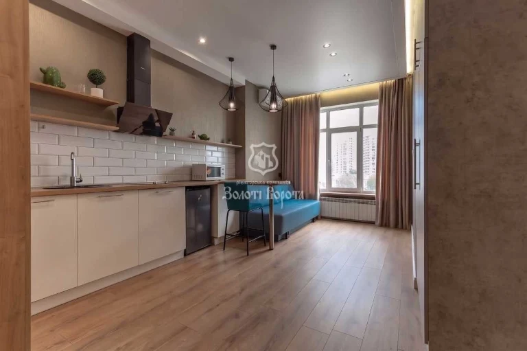 Продаж 1-кімнатної квартири 36 м², Євгена Коновальця вул., 3