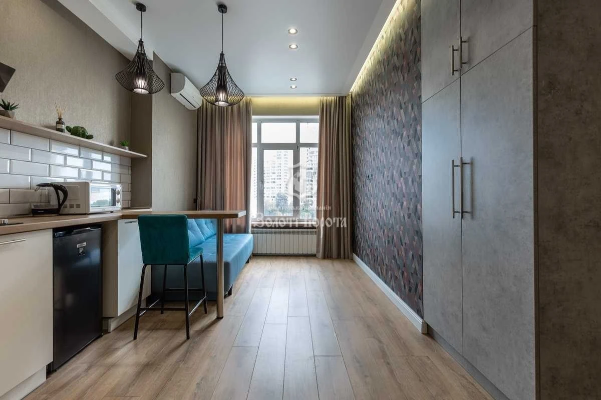 Продаж 1-кімнатної квартири 36 м², Євгена Коновальця вул., 3