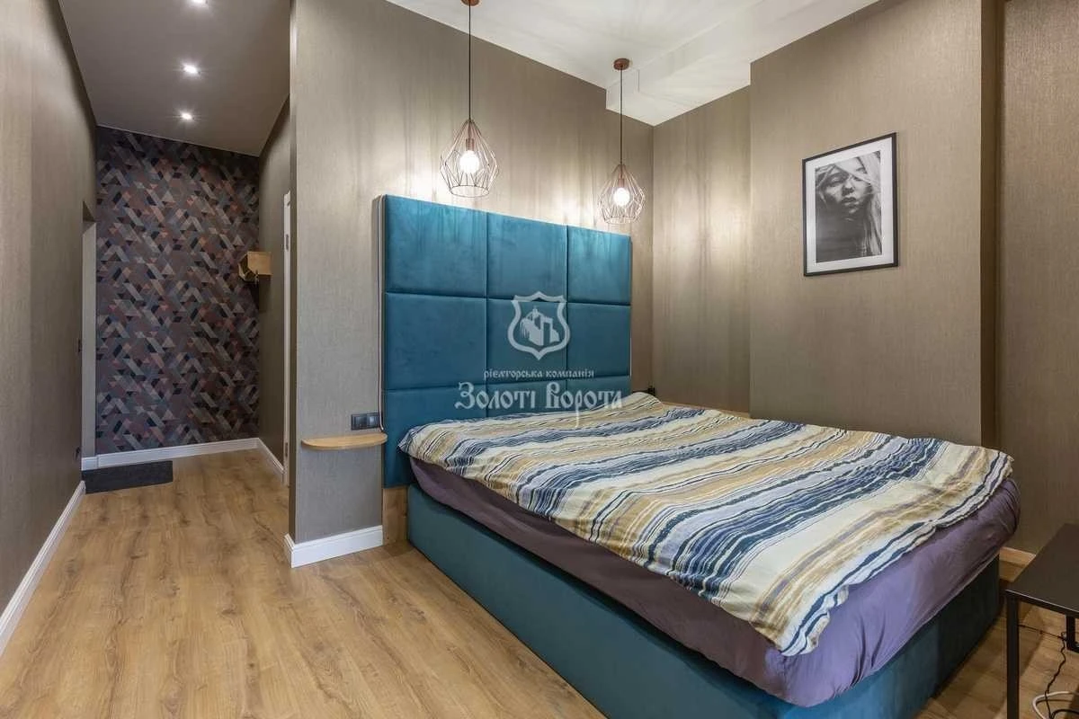 Продаж 1-кімнатної квартири 36 м², Євгена Коновальця вул., 3
