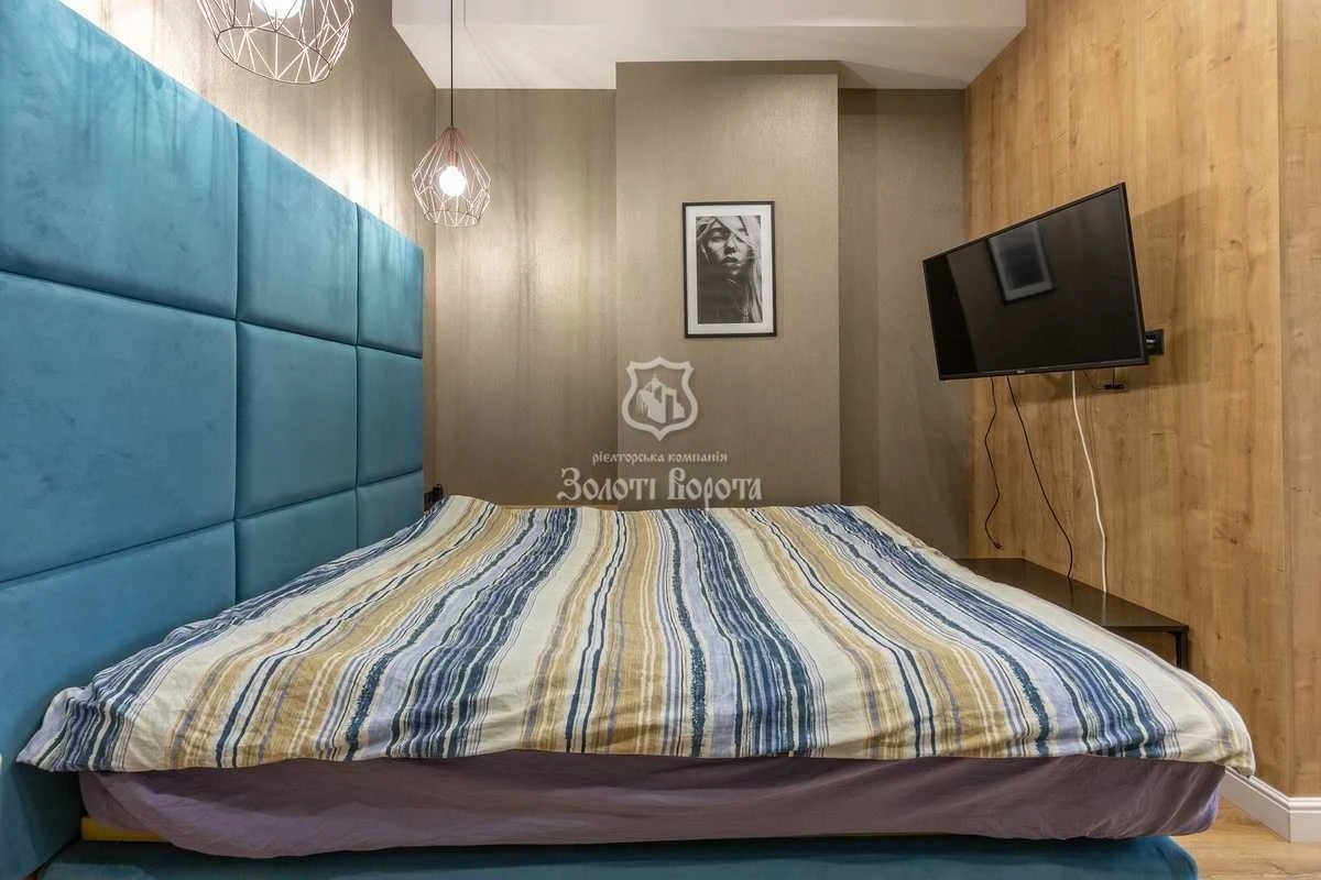 Продаж 1-кімнатної квартири 36 м², Євгена Коновальця вул., 3