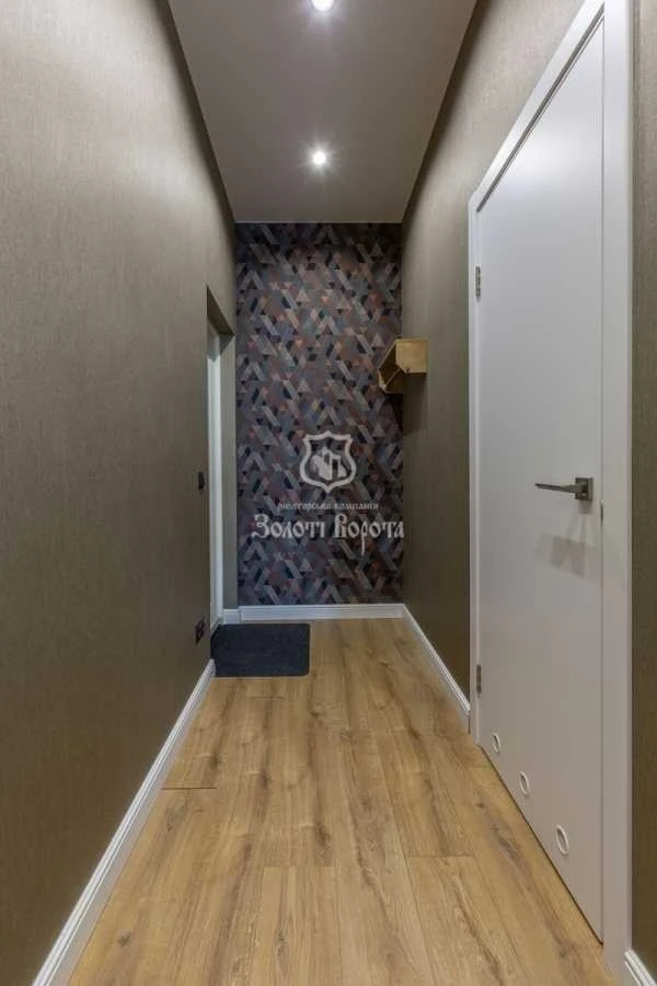 Продаж 1-кімнатної квартири 36 м², Євгена Коновальця вул., 3