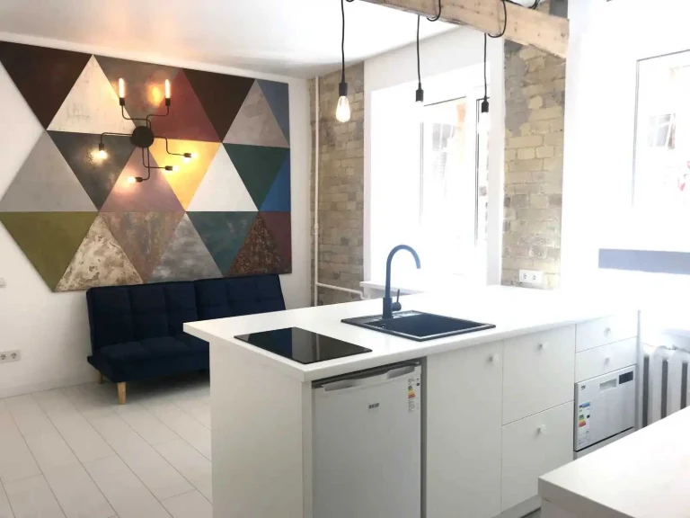 Ексклюзивний Поділ! 1к квартира 33 м² | 100 м метро | Парком