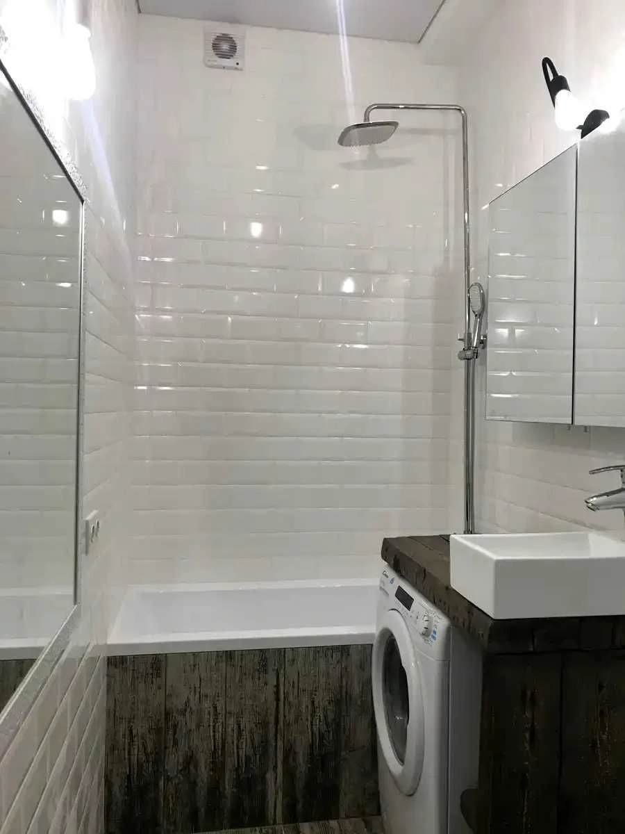Ексклюзивний Поділ! 1к квартира 33 м² | 100 м метро | Парком