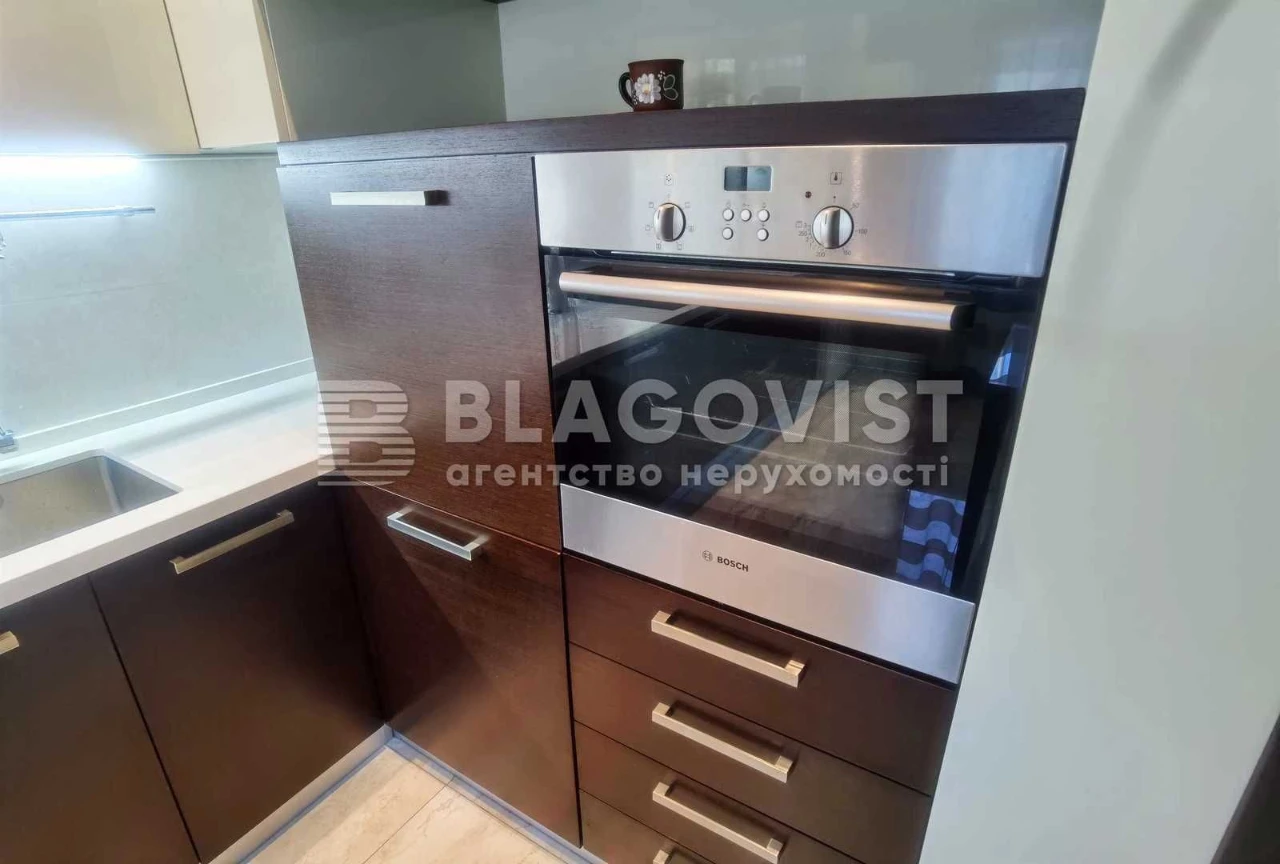 Продаж 2-кім видової кв-ри з терасою з видом на Подол, вул.С