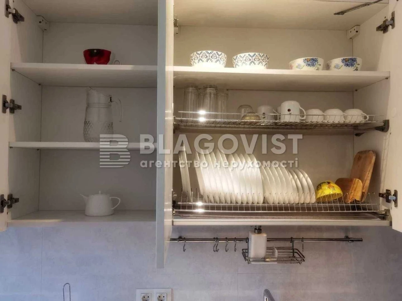 Продаж 2-кім видової кв-ри з терасою з видом на Подол, вул.С