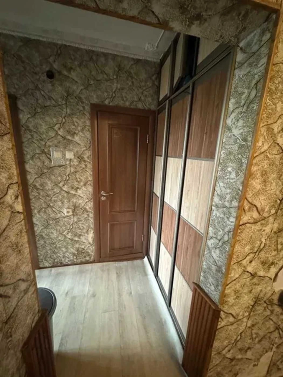 Продаж 3-к квартири 71,6 м² — 8 хв пішки до ст. м. Теремки в