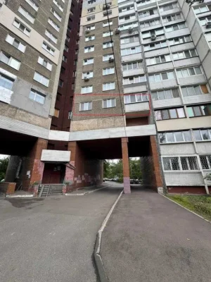Продаж 3-к квартири 71,6 м² — 8 хв пішки до ст. м. Теремки в