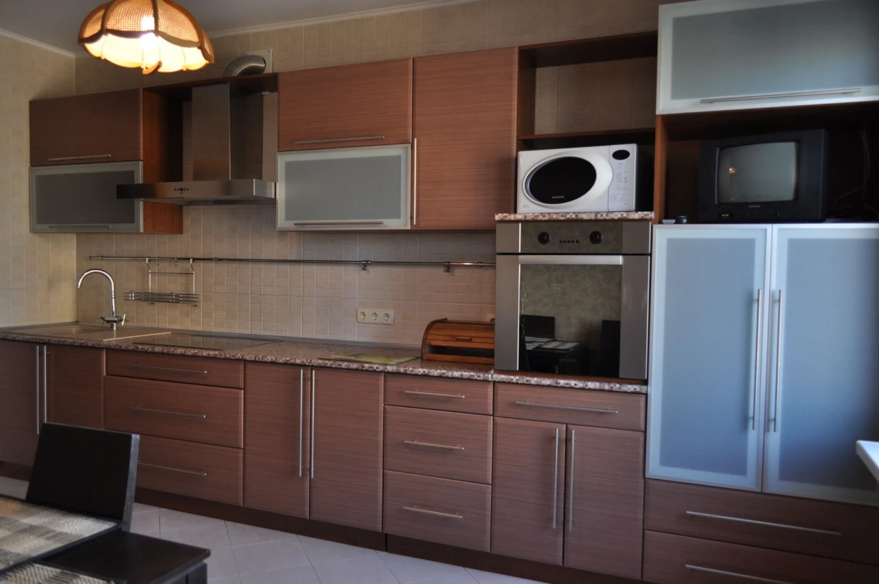 Продаж трикімнатної квартири  Гонгазде 18ж, євроремонт, БЕЗ