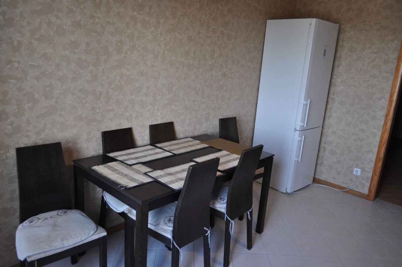 Продаж трикімнатної квартири  Гонгазде 18ж, євроремонт, БЕЗ