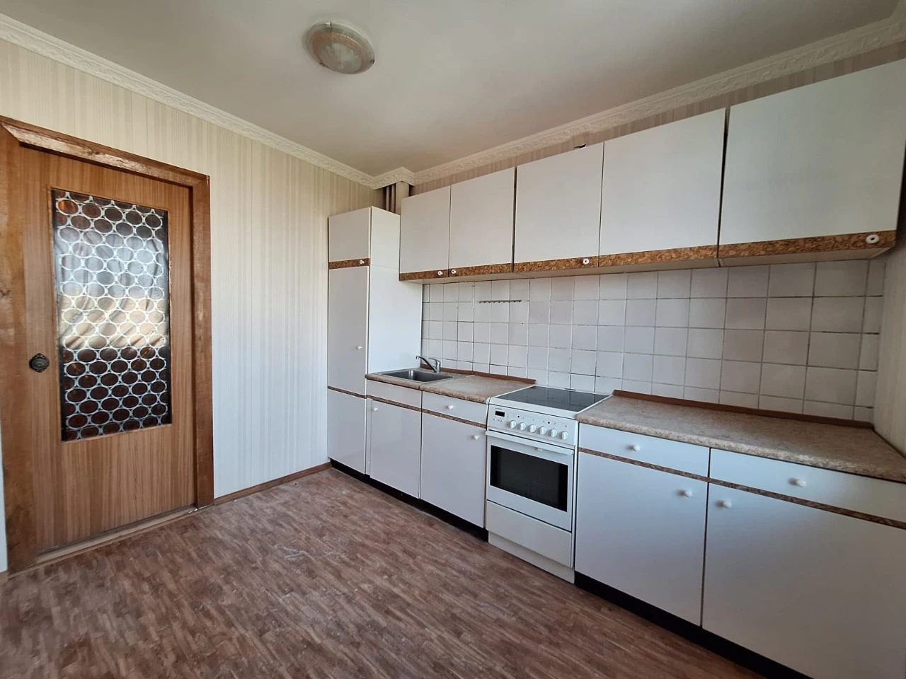 2- кімнатна, Карела Чапека, 11-А