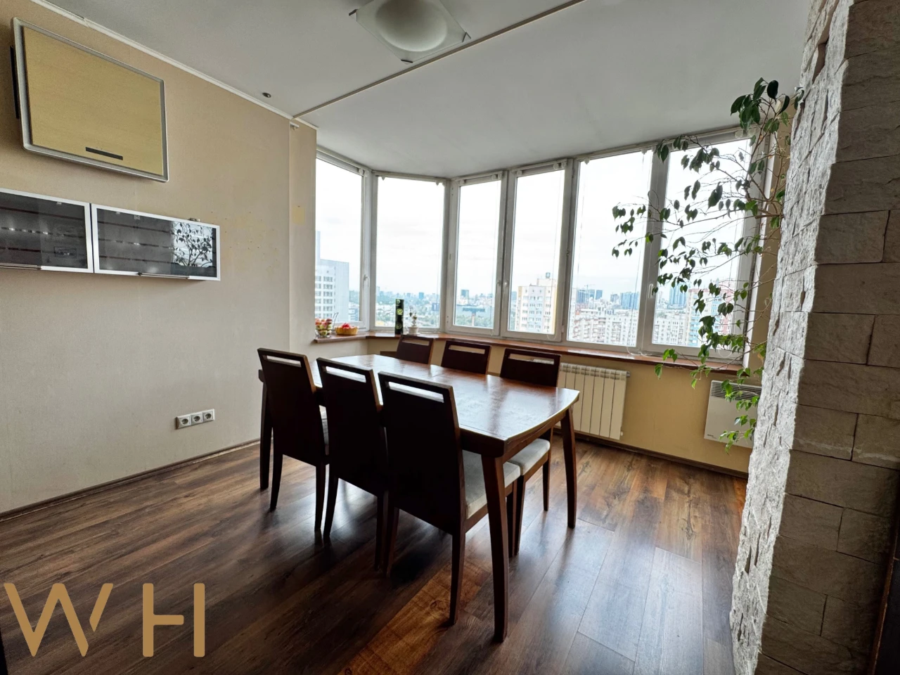 Продаж 4кім. 129m² вул. Велика Китаївська 10А. Голосіївський