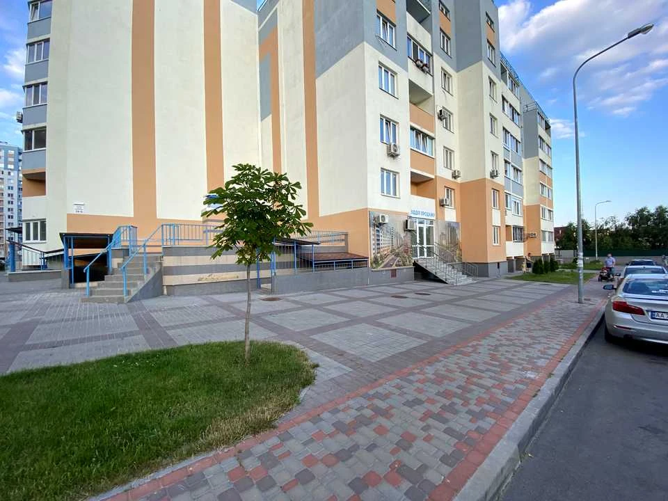 Квартира. Київ, Сергія Данченка вул.