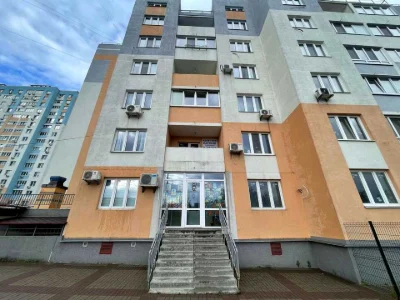 Квартира. Київ, Сергія Данченка вул.