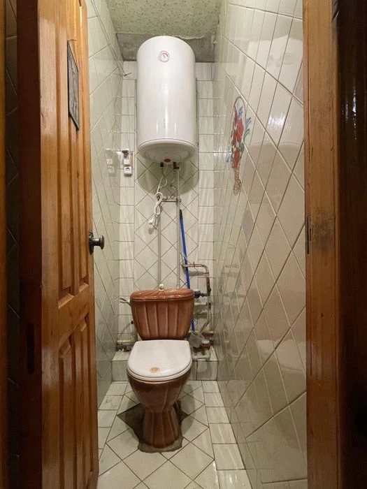 Sportivnaya. Two-room apartment for sale.