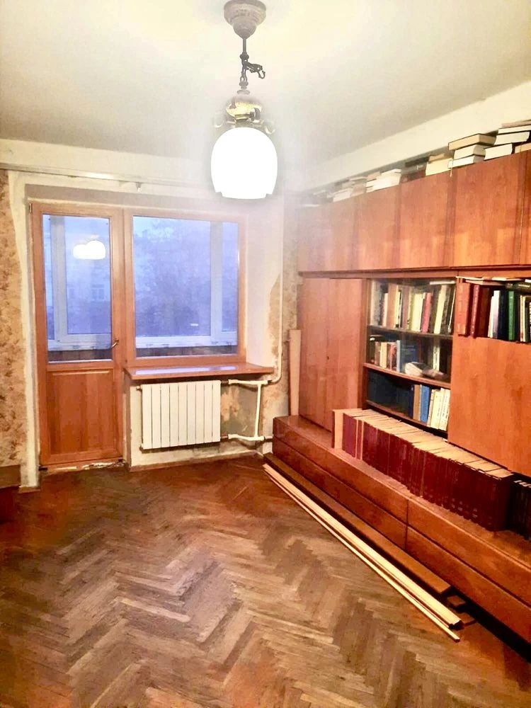 Без%Продаж 3к. кв, Бульвар Ак. Вернадського81, метро Академм