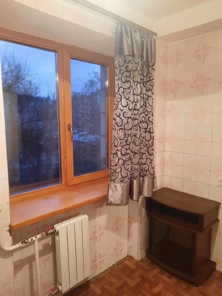 Без%Продаж 3к. кв, Бульвар Ак. Вернадського81, метро Академм
