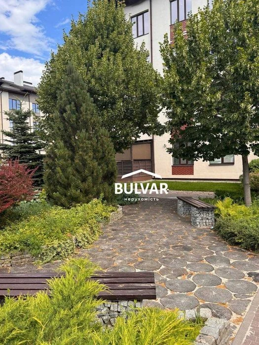I will sell 1-2 sq.m. apartments in the club residential complex "Klemenova Dacha" with a swimming pool,