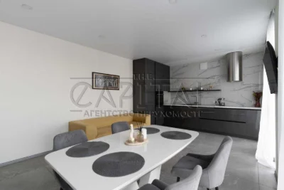 Продаж 3-кімнатної квартири 96,6 м2 | ЖК Зарічний | метро Сл
