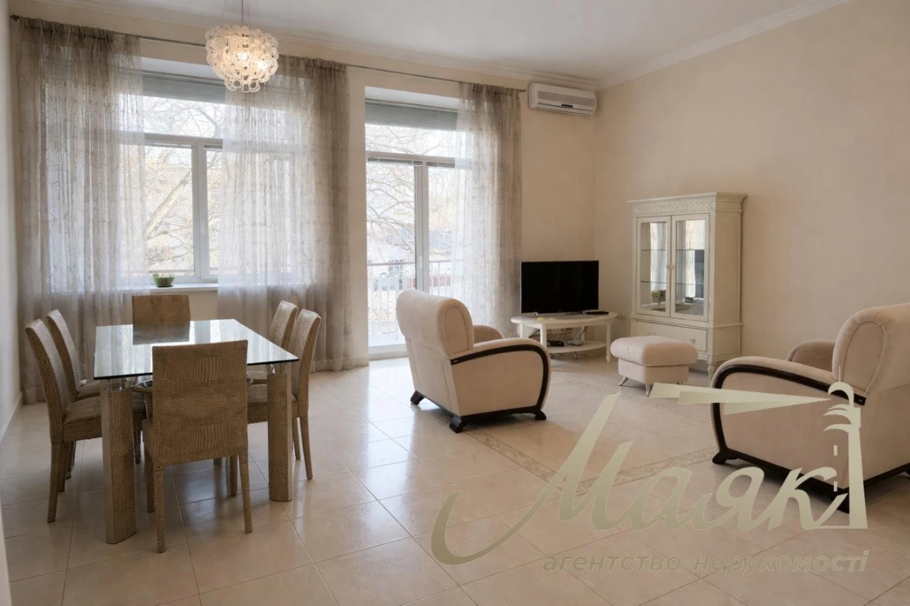 Продаж 3-кімнатної квартири 98 м², вул. Ярославів Вал, 19, Ш