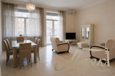 Продаж 3-кімнатної квартири 98 м², вул. Ярославів Вал, 19, Ш