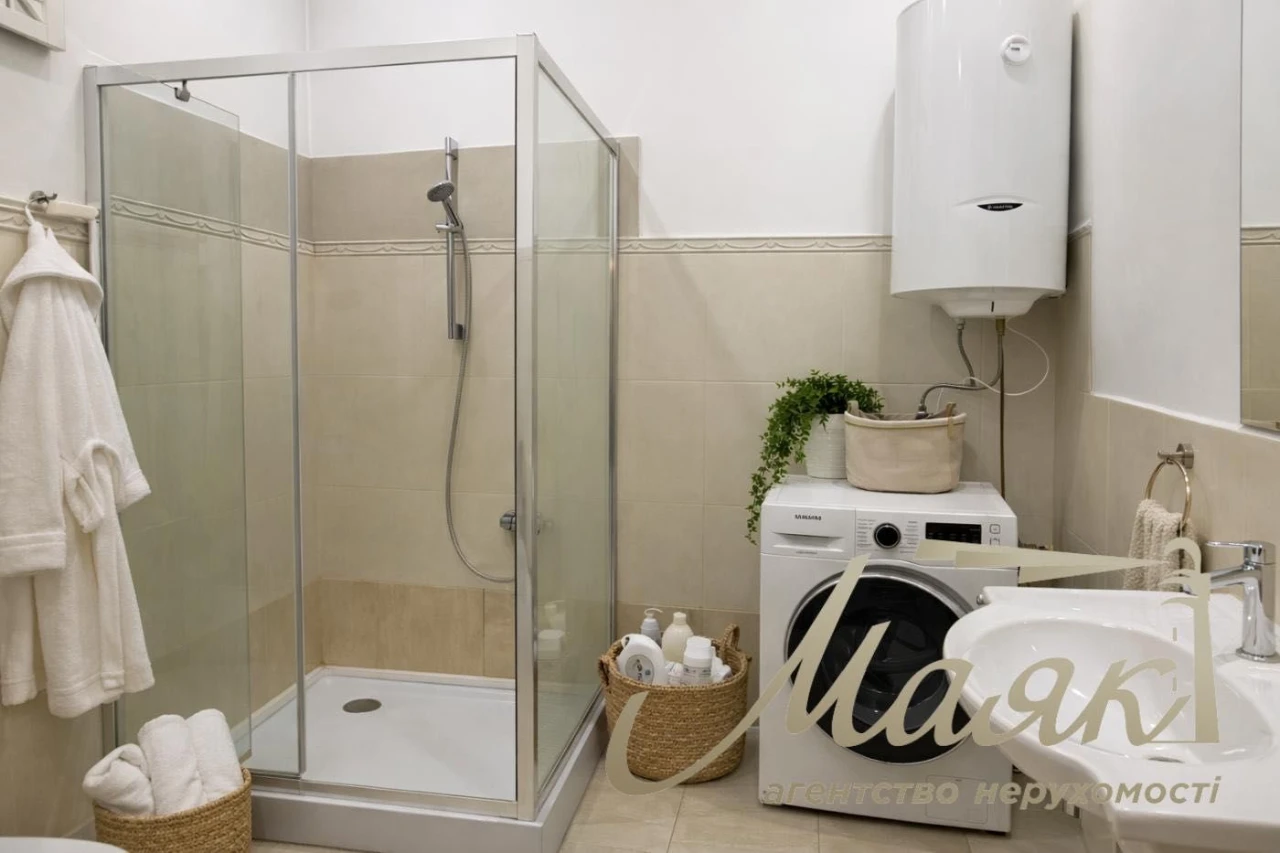 Продаж 3-кімнатної квартири 98 м², вул. Ярославів Вал, 19, Ш
