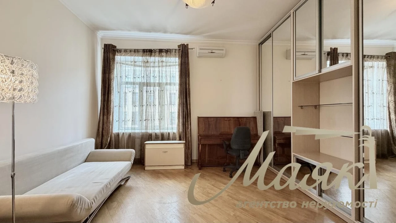 Продаж 3-кімнатної квартири 98 м², вул. Ярославів Вал, 19, Ш