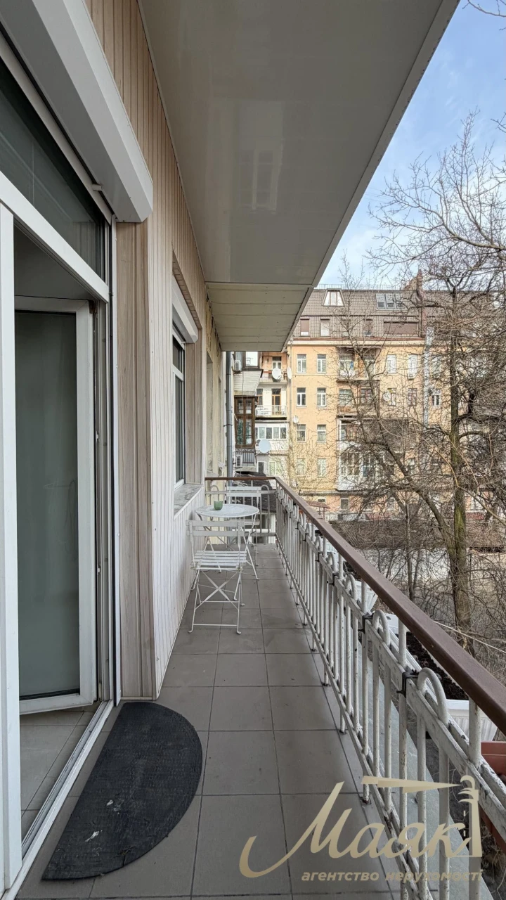 Продаж 3-кімнатної квартири 98 м², вул. Ярославів Вал, 19, Ш