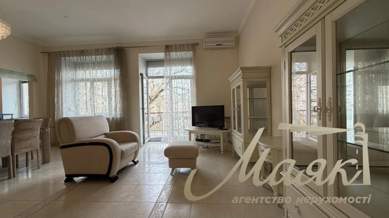 Продаж 3-кімнатної квартири 98 м², вул. Ярославів Вал, 19, Ш