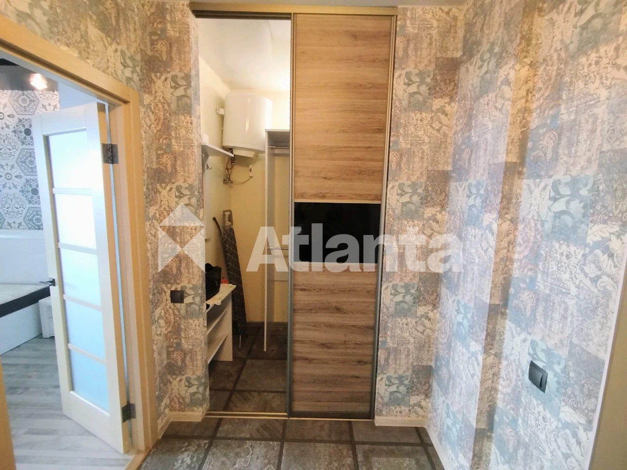 1 кімн.кв.53м2.;поверх 19/25. Метро"Теремки". Держ.програми.